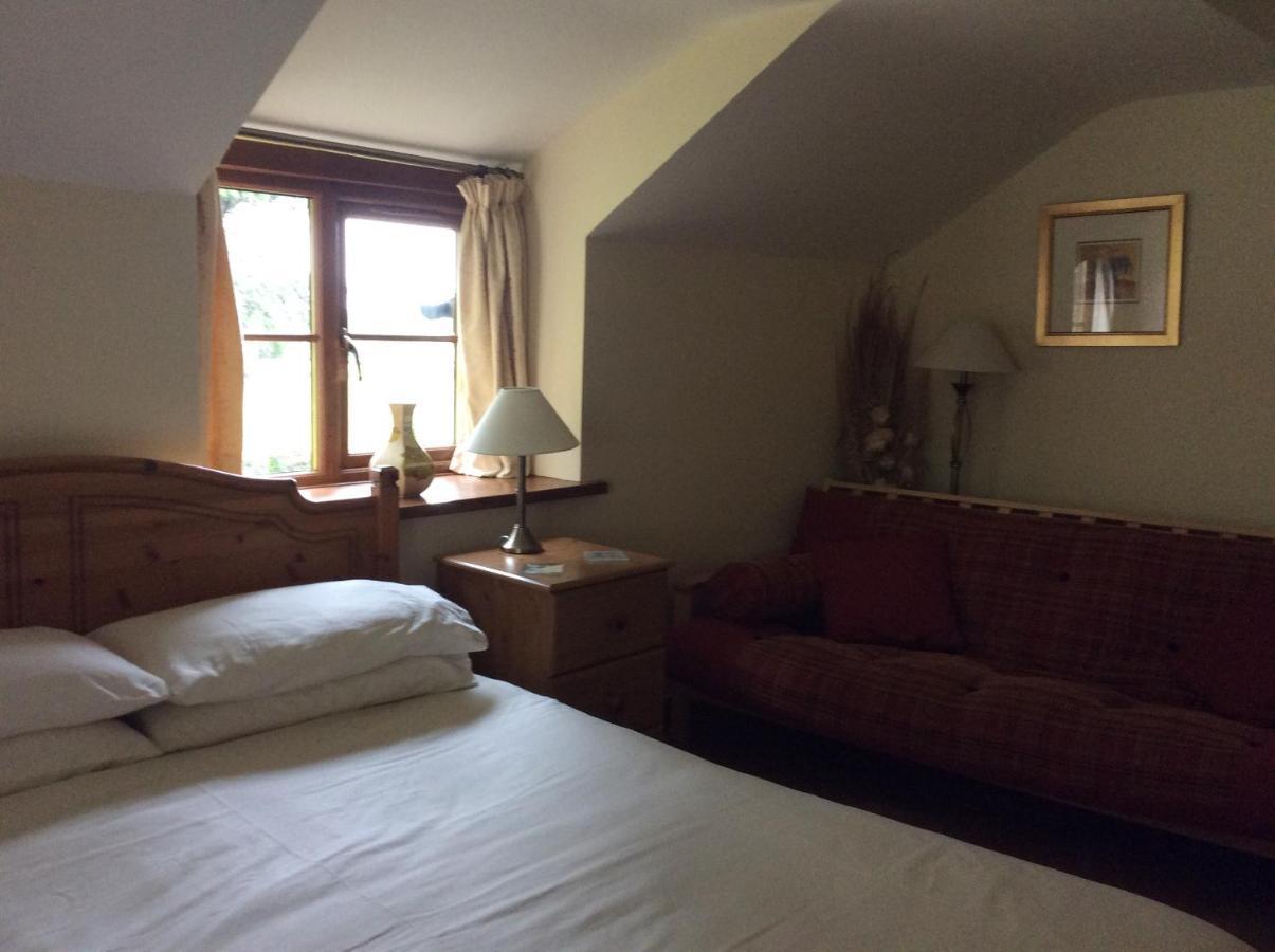 Tan Y Graig Bed & Breakfast Meifod Екстериор снимка